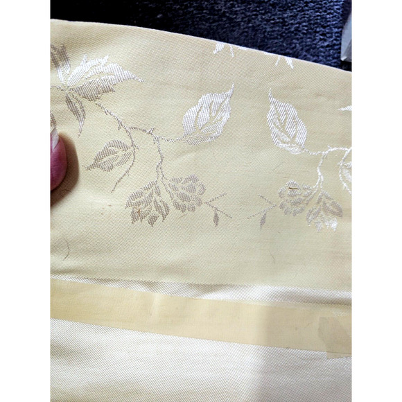 Vintage Tablecloth Combed Yarns 2 Ply Warranted Damask 52x68 Style 6000 Yellow - Picture 6 of 6